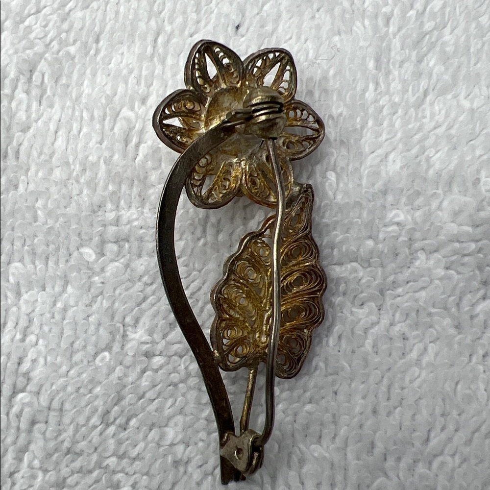 Antique Elegant Gold floral brooch in floating frame - Picture 4 of 5